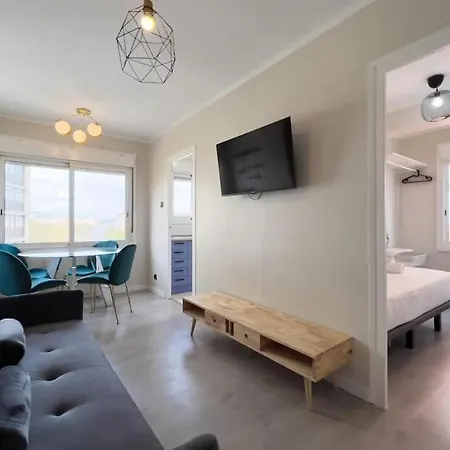 Bebarceloner Sant Andreu Apartments - 3 Bedrooms-3