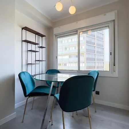 Bebarceloner Sant Andreu Apartments - 3 Bedrooms-2